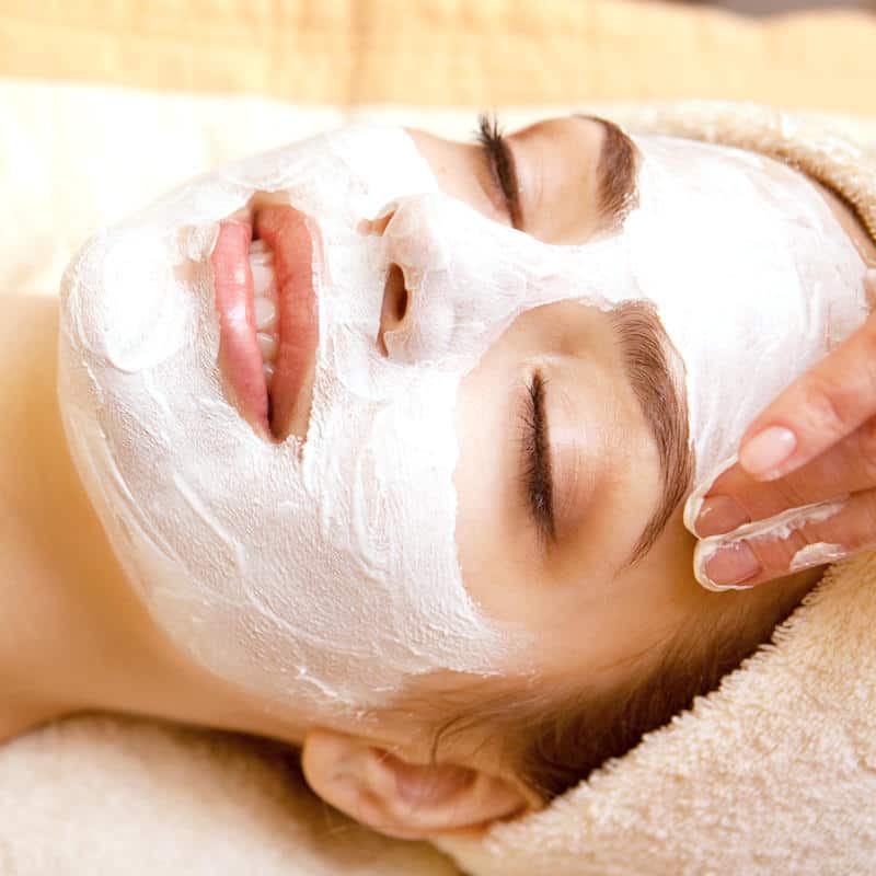 Relaxing Facial Service