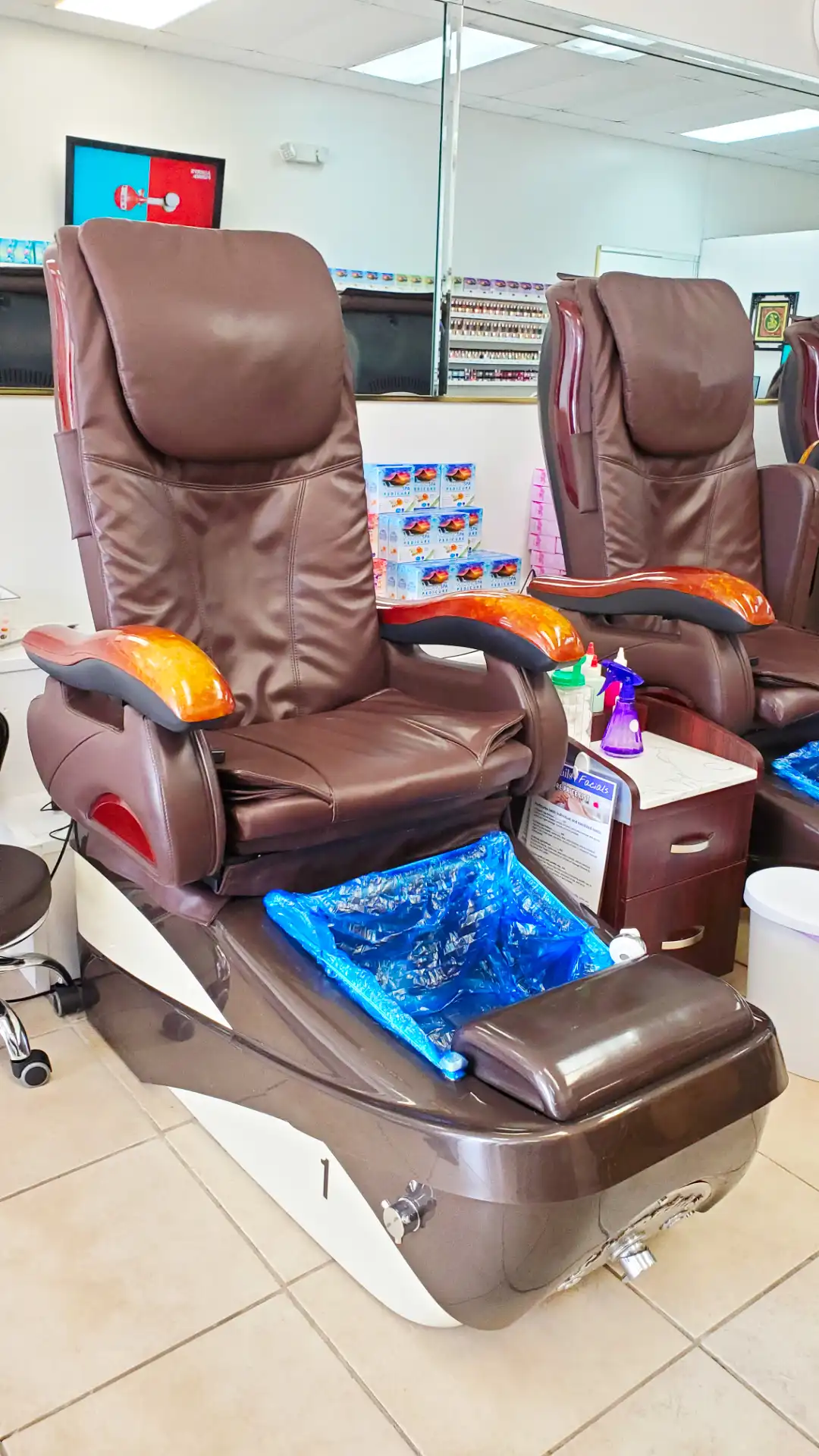 Massaging Pedicure Chairs With Liners